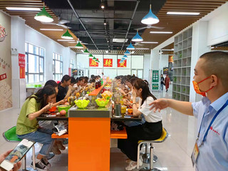 新校區二樓食堂特色窗口